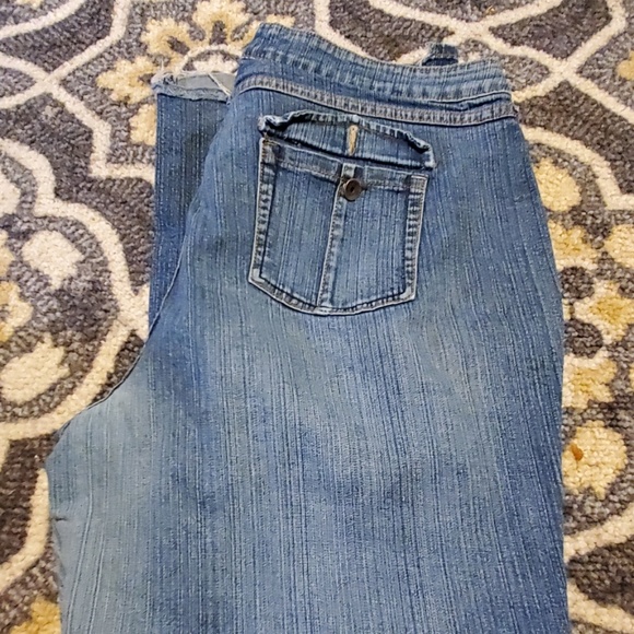 Jeans - Picture 2 of 2